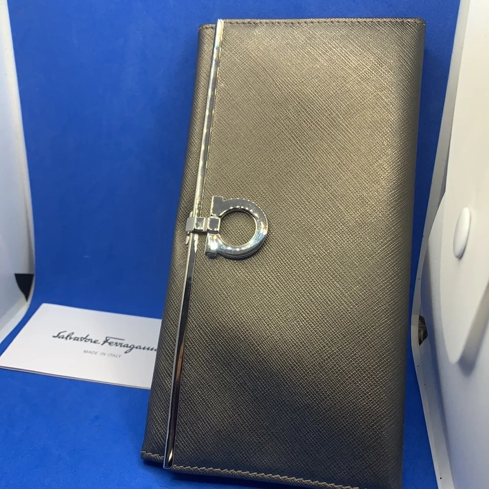 💗SALE💗 Salvatore Ferragamo‎ leather wallet steel gray Grey